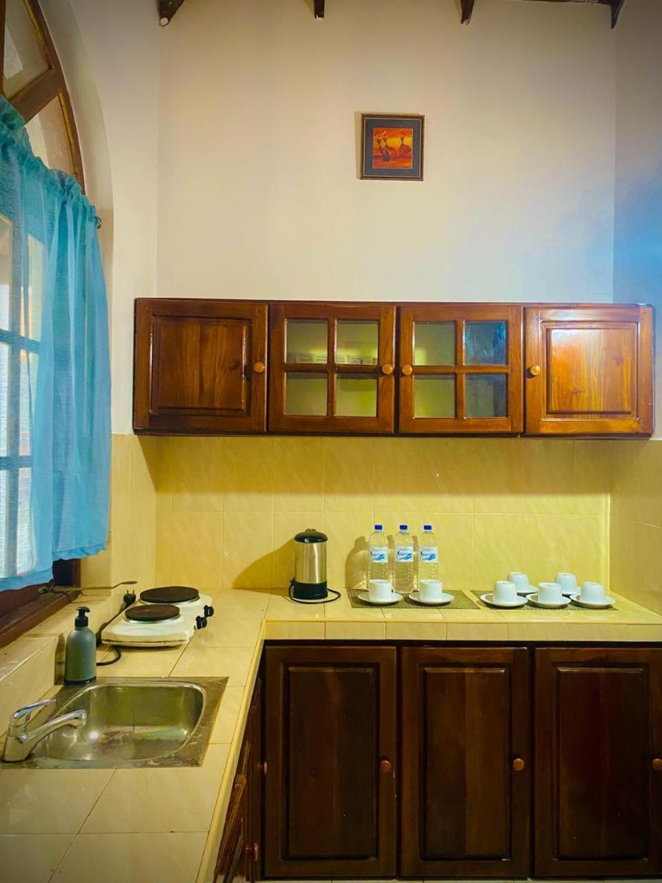 Kingcity Resort Anurâdhapura Extérieur photo